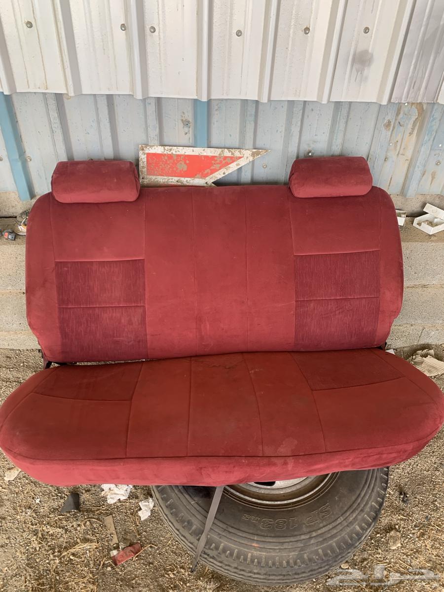 مركبه خلفيه وشمعات و دعسه هايلكس64364232846209113