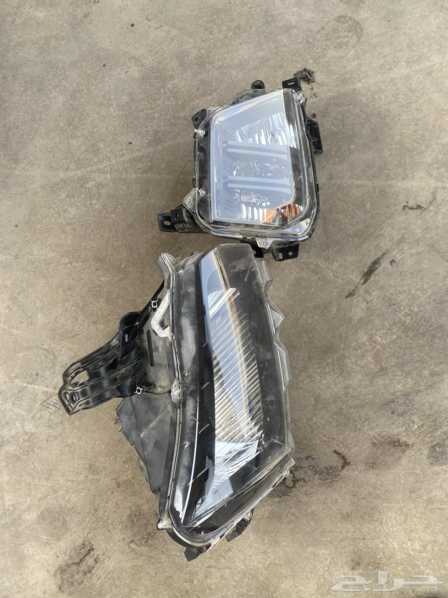 شمعه يمين وكشاف ميستوبيشي 202564360989094915112