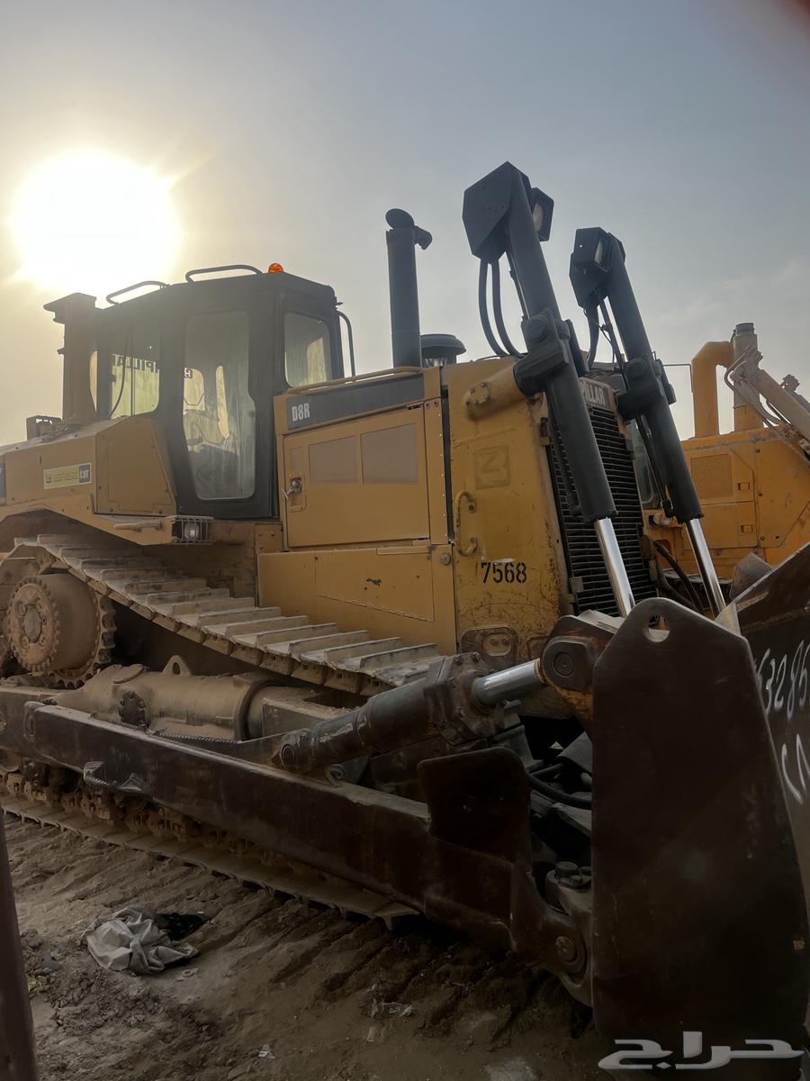 بلدوزرD8R للايجار في الرياض64367464008577113