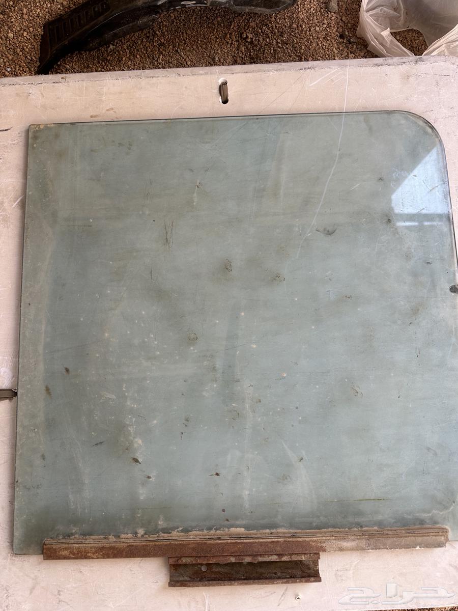 زجاج جيب شاص موديل 83 يمين بلد64372492553219110