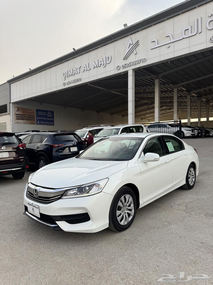 للبيع هوندا اكورد 2017 - ستاندر64368878488834112