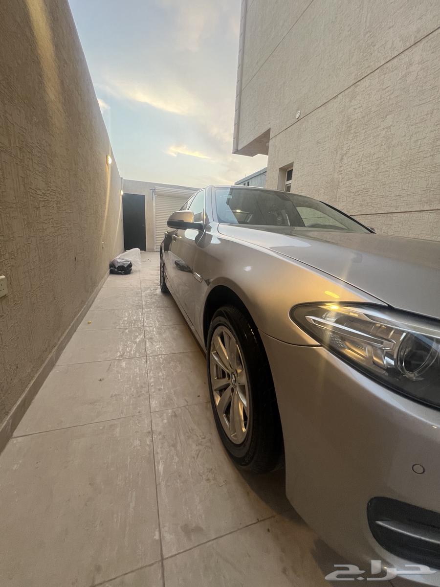 لون مميز جد ا 2016 BMW 520i للبيع بي إم دبليو64369630437249112