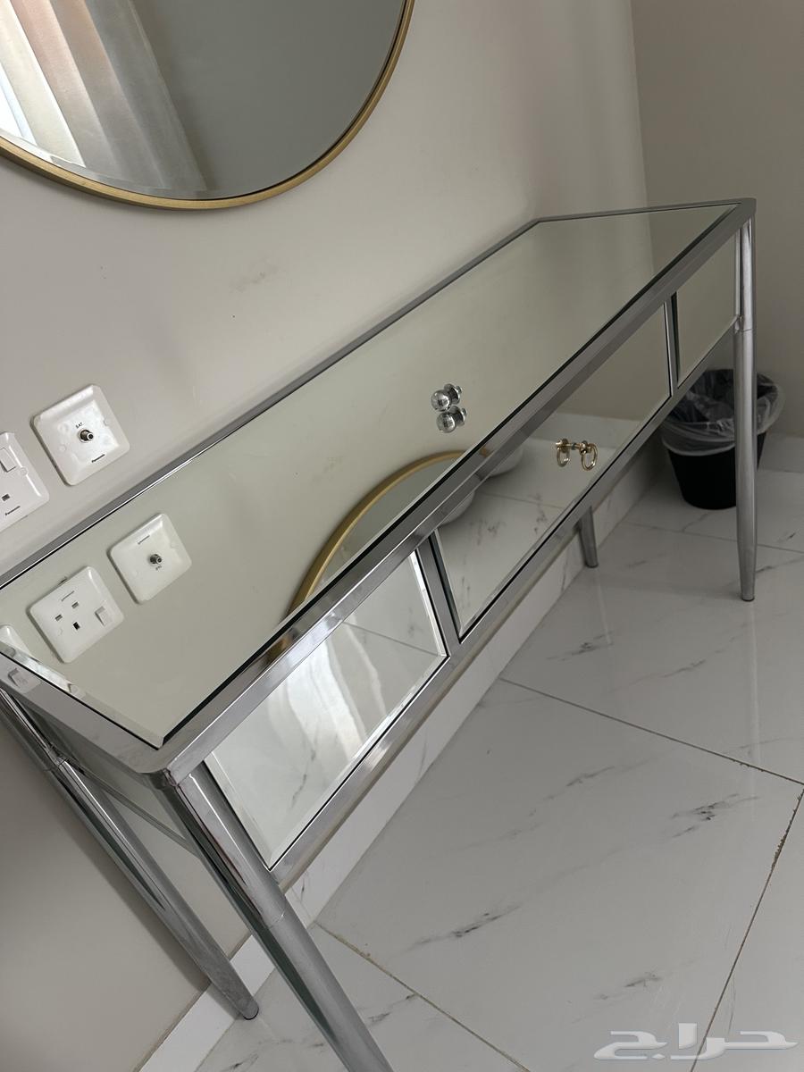 طاولة مدخل كونسول من ابيات جديدة ونظيفة جدا64127212929539110