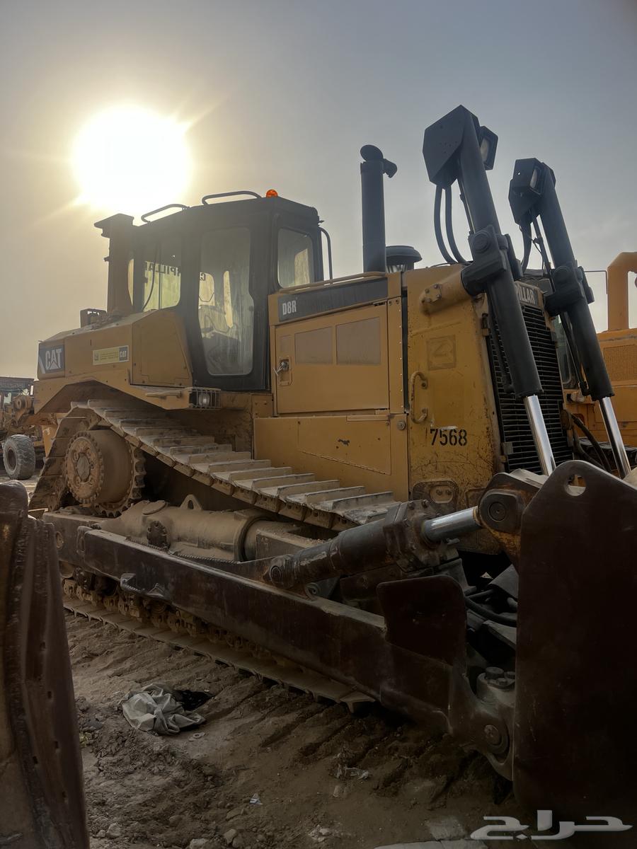 بلدوزرD8R للايجار في الرياض64367464008577114
