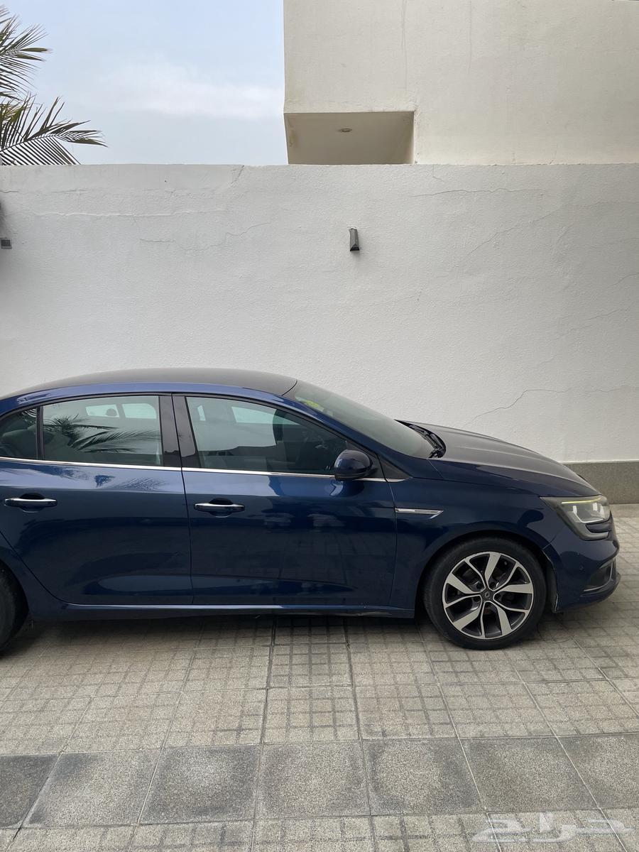 2018 رينو ميقان نص فل شاشة كبيرة64368659618690111