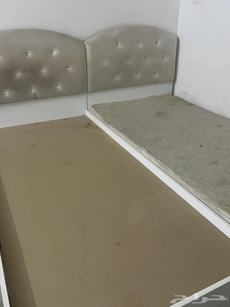 غرفه نوم مع كمادنيه ودولاب64144720480003110