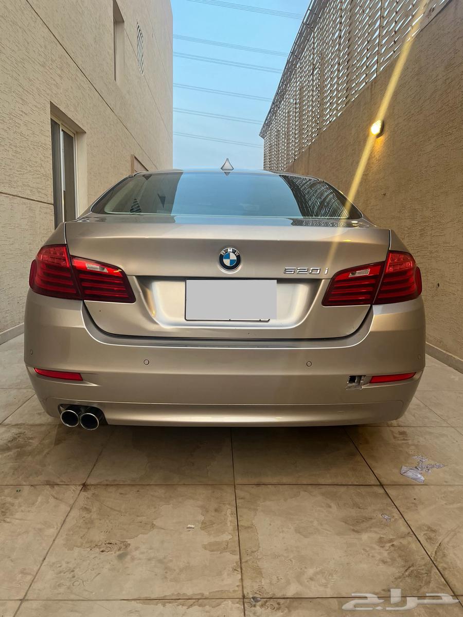 لون مميز جد ا 2016 BMW 520i للبيع بي إم دبليو64369630437249113