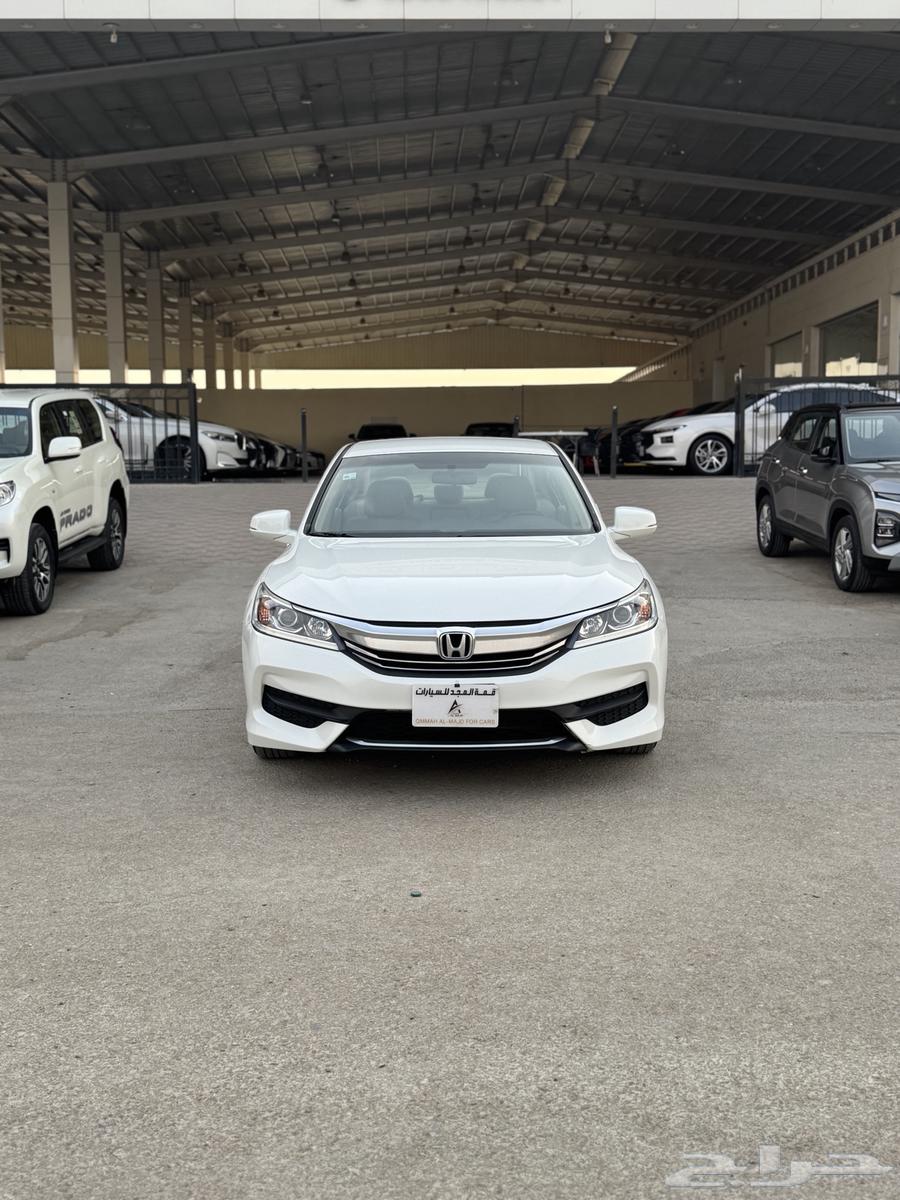 للبيع هوندا اكورد 2017 - ستاندر64368878488834110