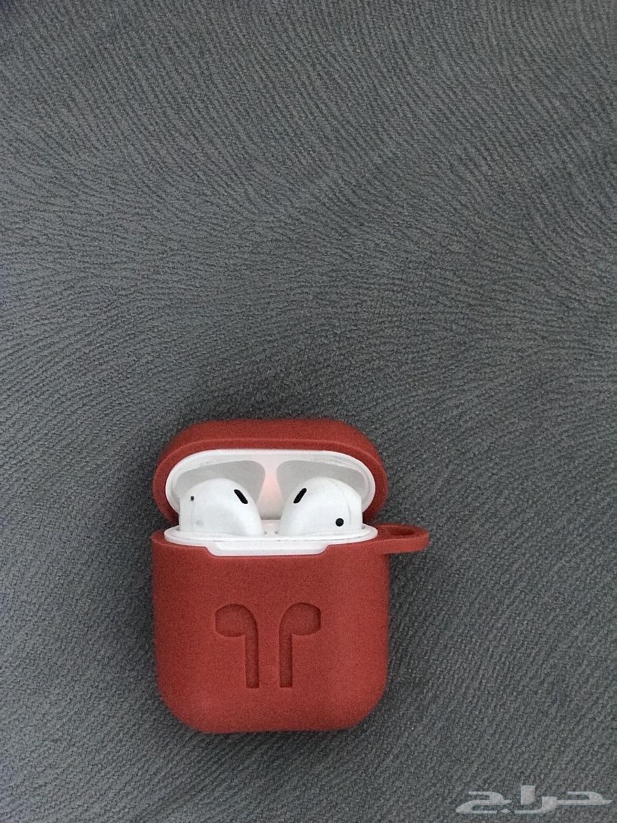 Original iPhone earphones with their original case64141543620226112