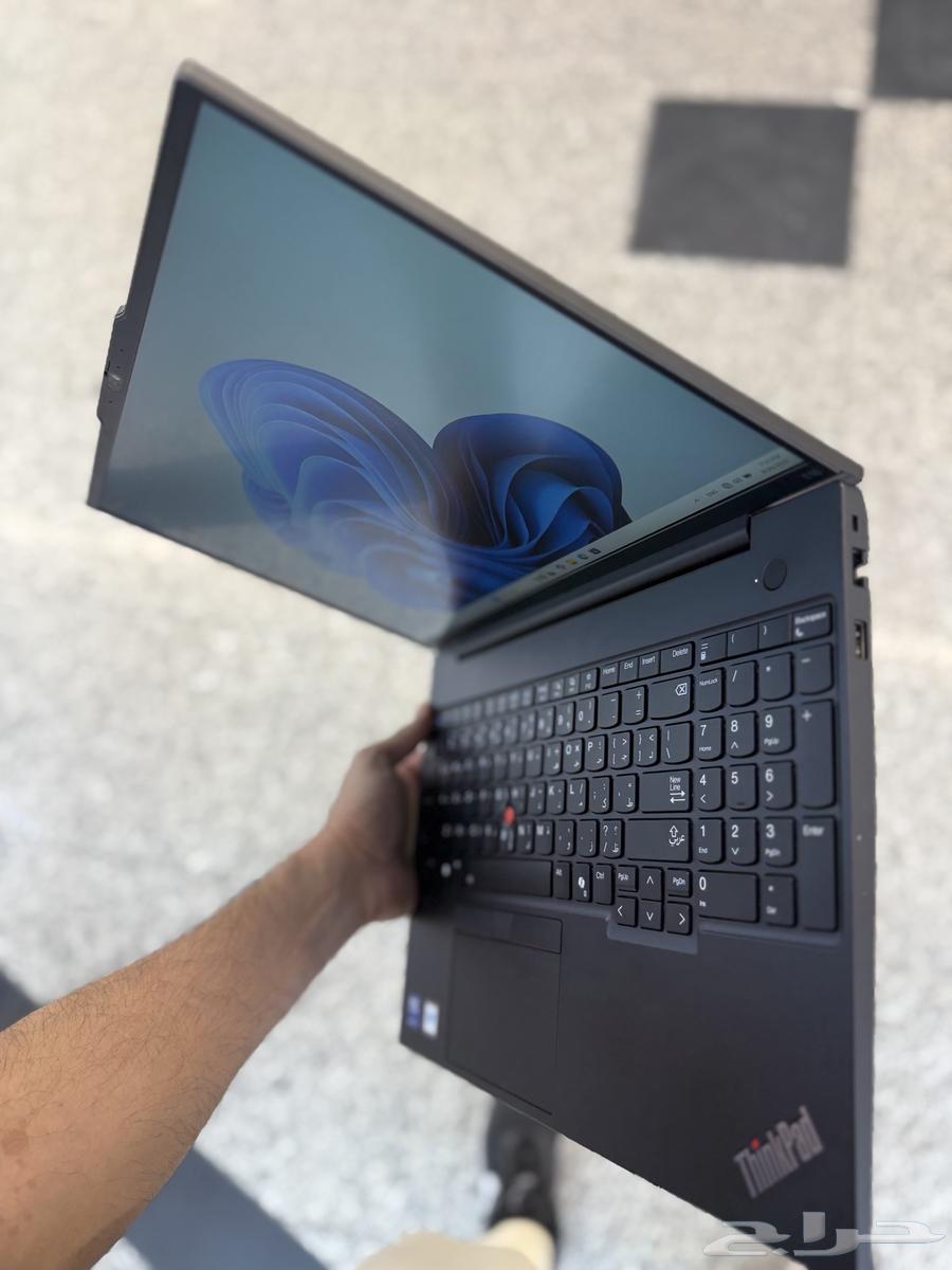 Lenovo thinkPad E16 Ultra 7 155H 16GB 512 m.2 Like new64141527543554112