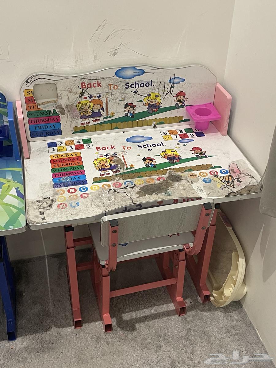 Children's tables and scooters for sale64141550547331111