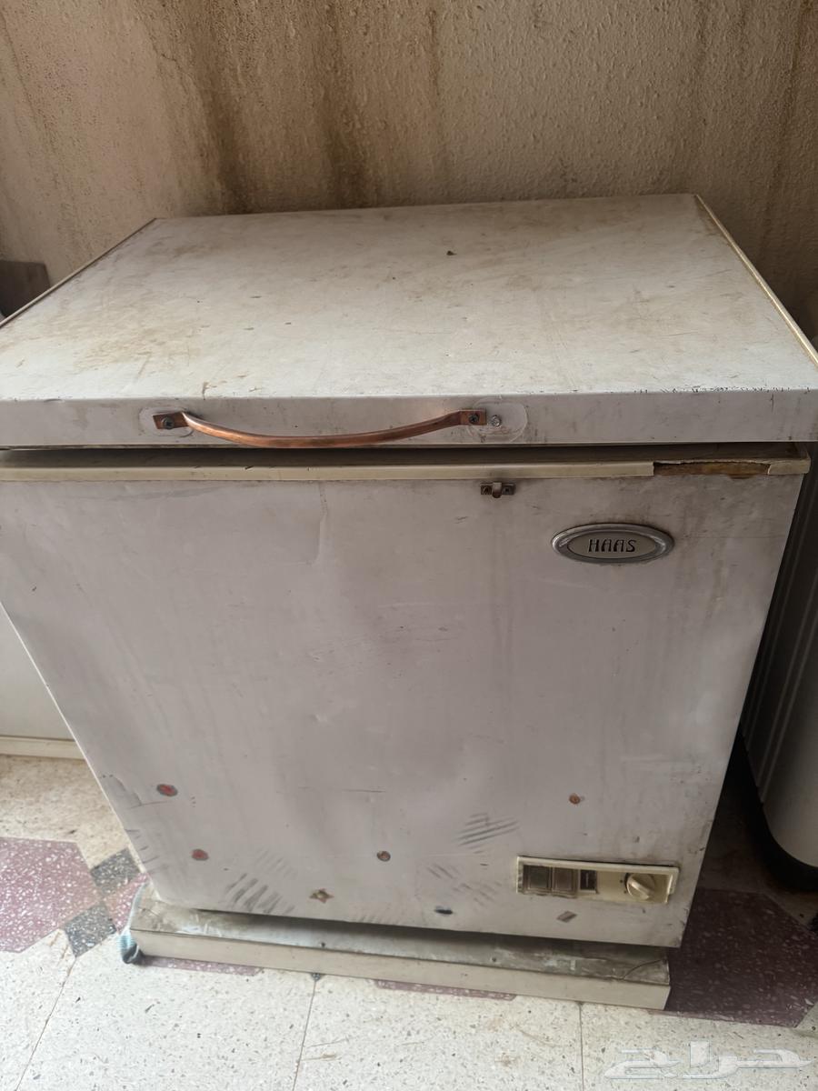 Fridge and washing machine64141929185026110