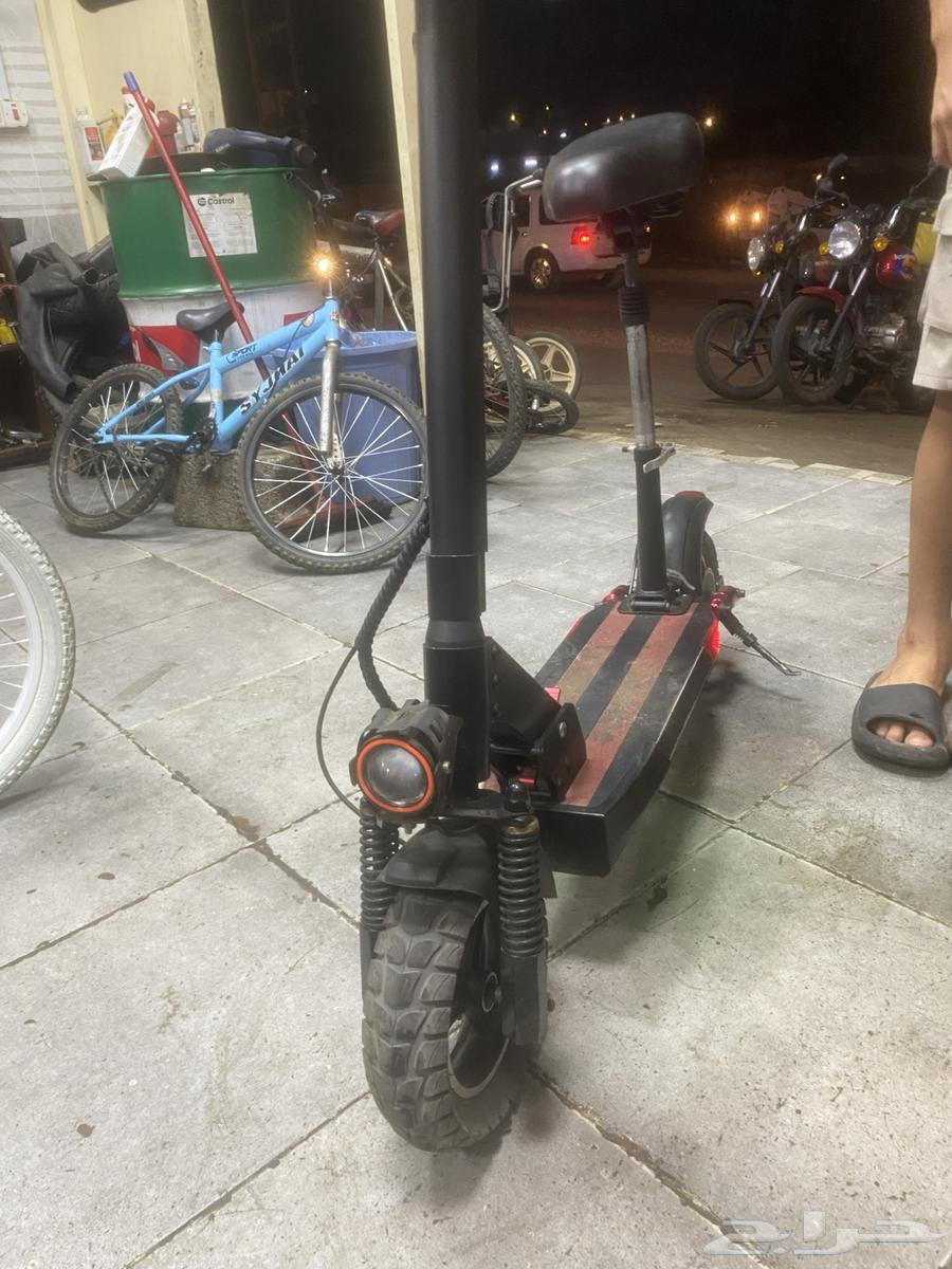 Hello, scooter for sale for 800 (negotiable)64124391316739110