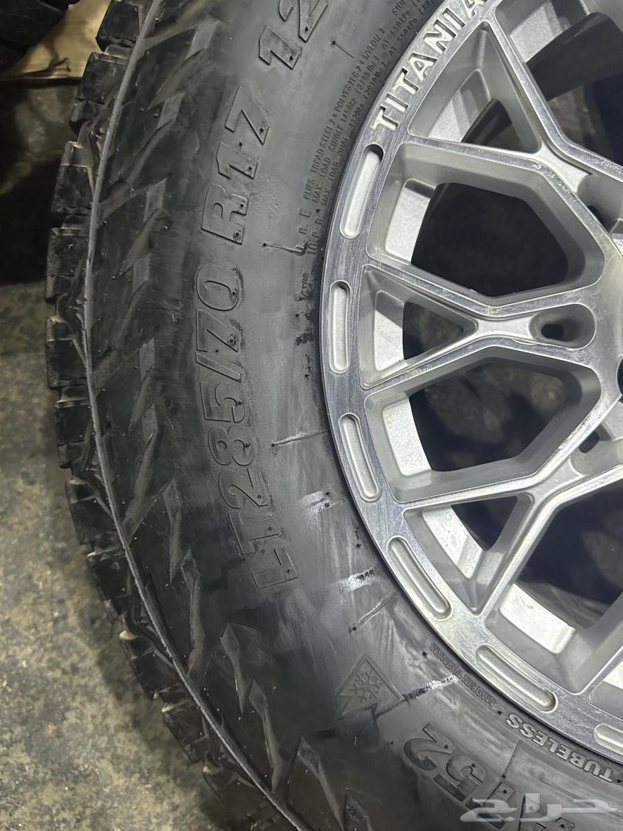 جنوط تتانيا 6 مسمار مع كفرات كومو ربع حجري مقاس 285 1764368630635266112