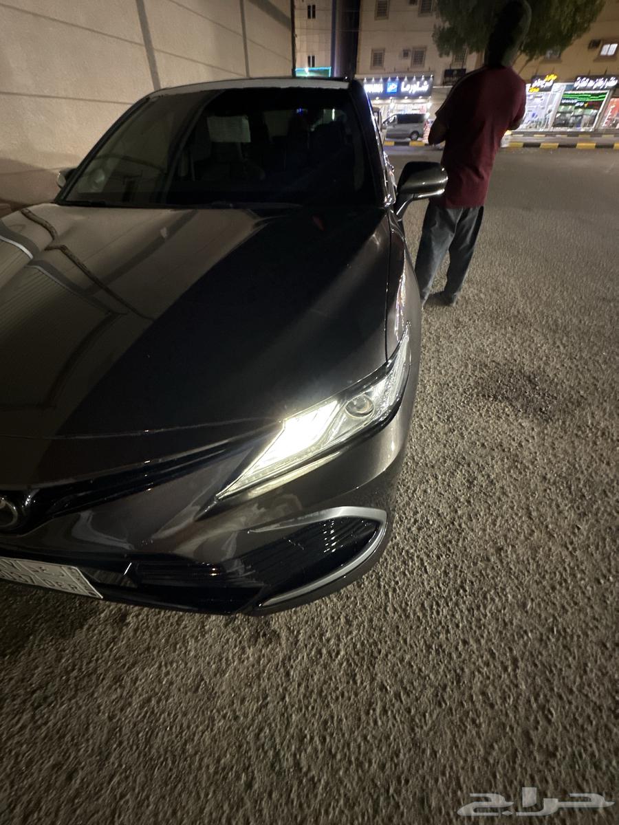 Hello, I have a large Camry candle64372302623746112