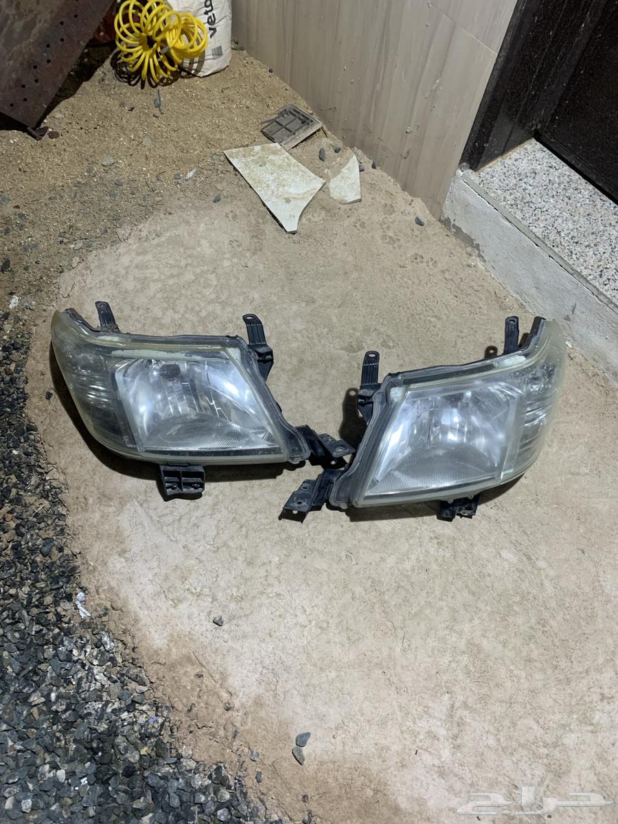 مركبه خلفيه وشمعات و دعسه هايلكس64364232846209114