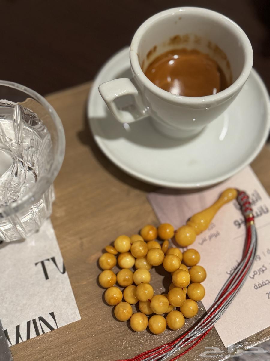 سبح كهرمان نوادر النوادر يوجد لكل سبحه شهاده ويوجد توصيل64141528013058110