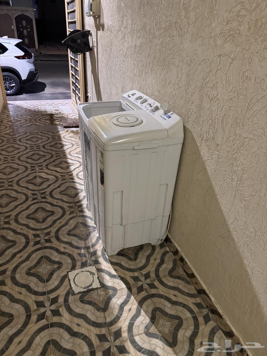 Two excellent washing machines64141926355201113