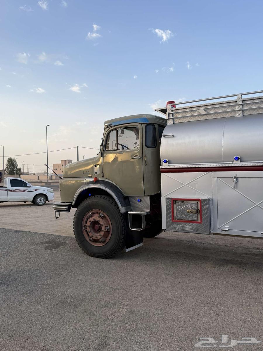 عايدي بوز نضيف ثاني مالك64359174597123110