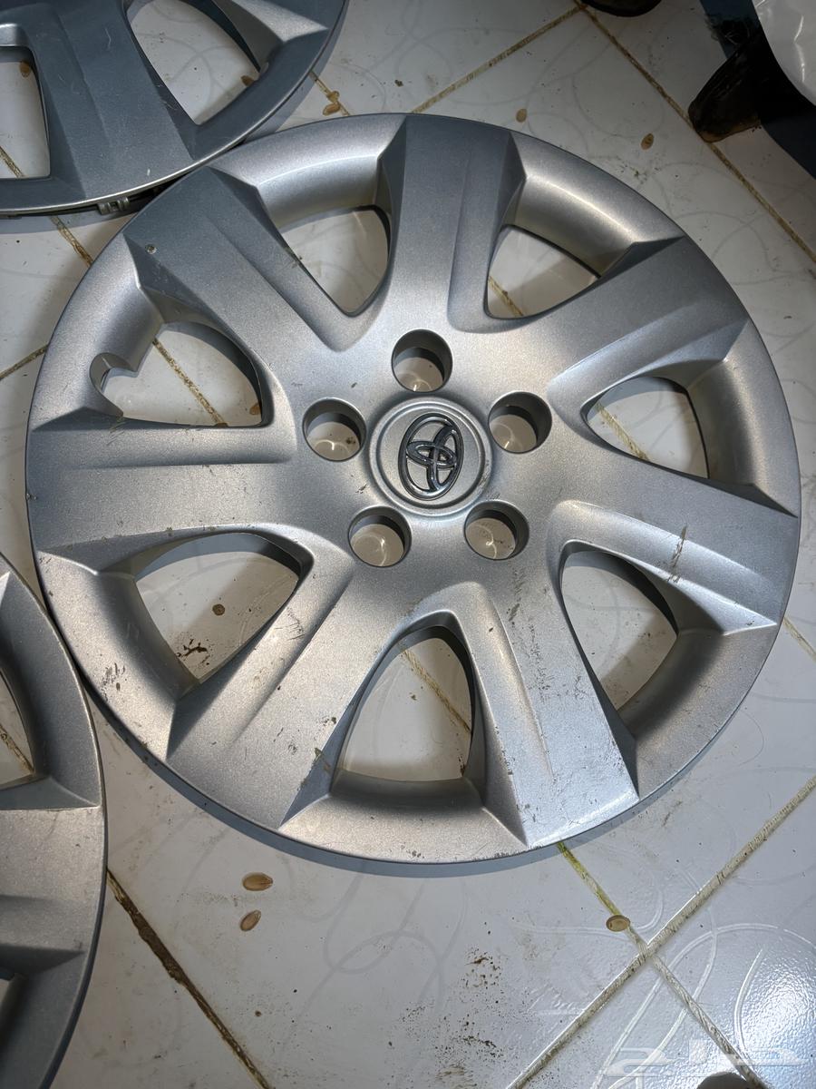 Clean Toyota Camry from agency, one has a minor note as shown64371788897666112