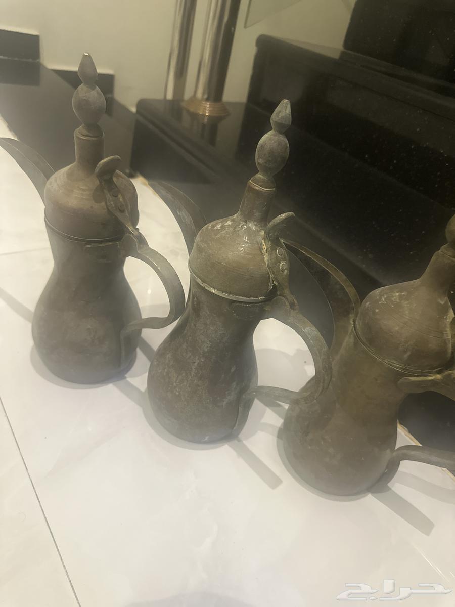 دلال قديمه للبيع64141925796866110
