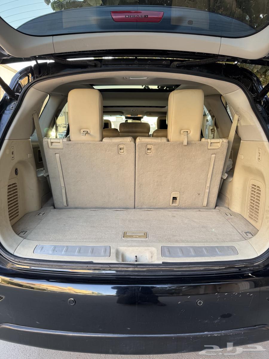 Infiniti SUV 2013 model, three rows, 7 passengers64368149119361114