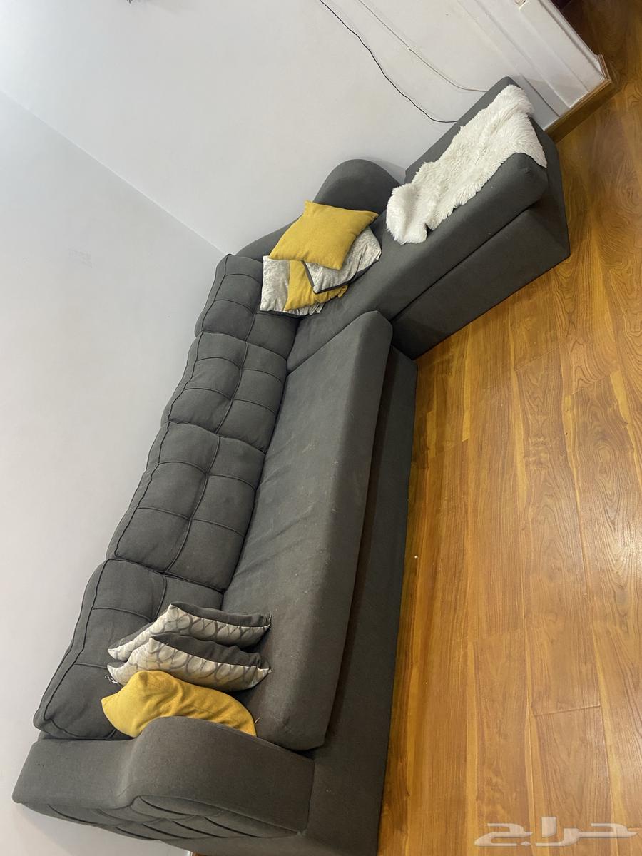 L-shaped sofa. Two meters by 80 and one meter by 80. Price 250 hardi64141530979715112