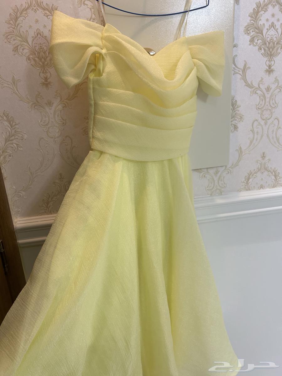 Elegant wedding dress with a unique color64142877339778110