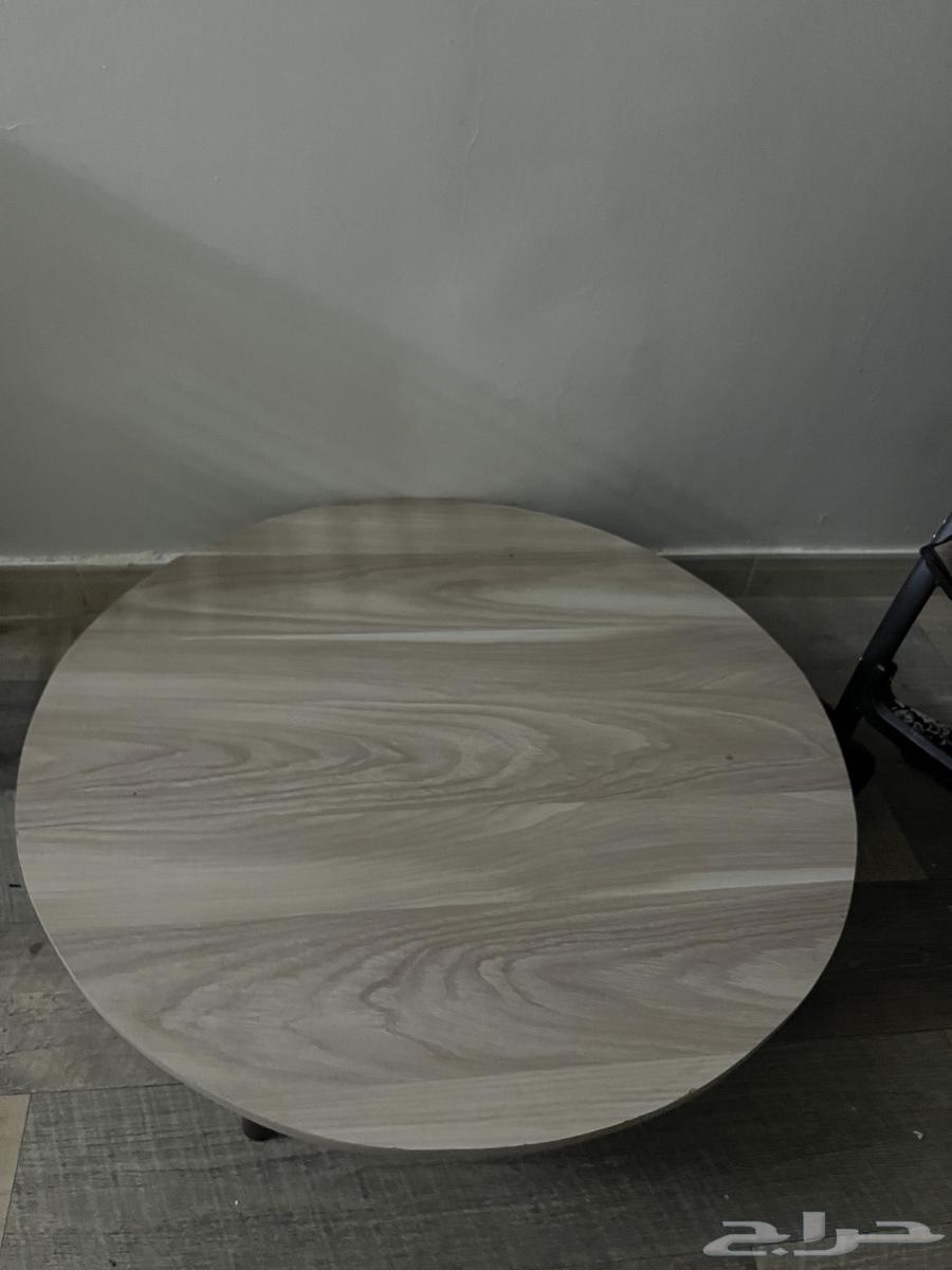 Selling a floor table and a baby stroller64143993388547112
