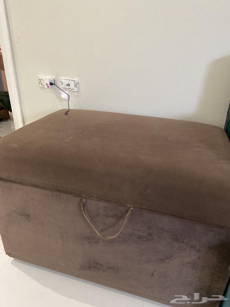 Service tables, carpet box, and bench64141546576643113