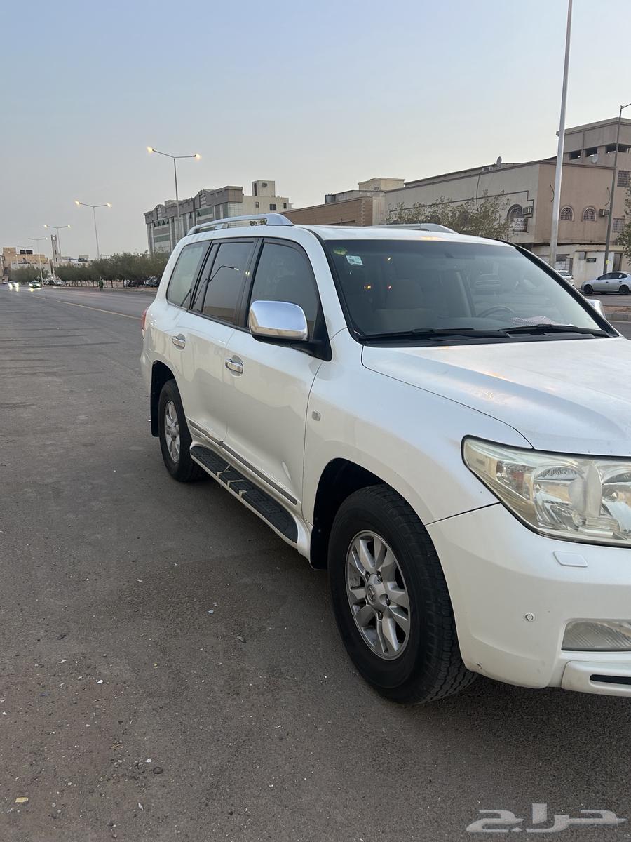 جيب لاندكروزر جي إكس آر201064367158093827112