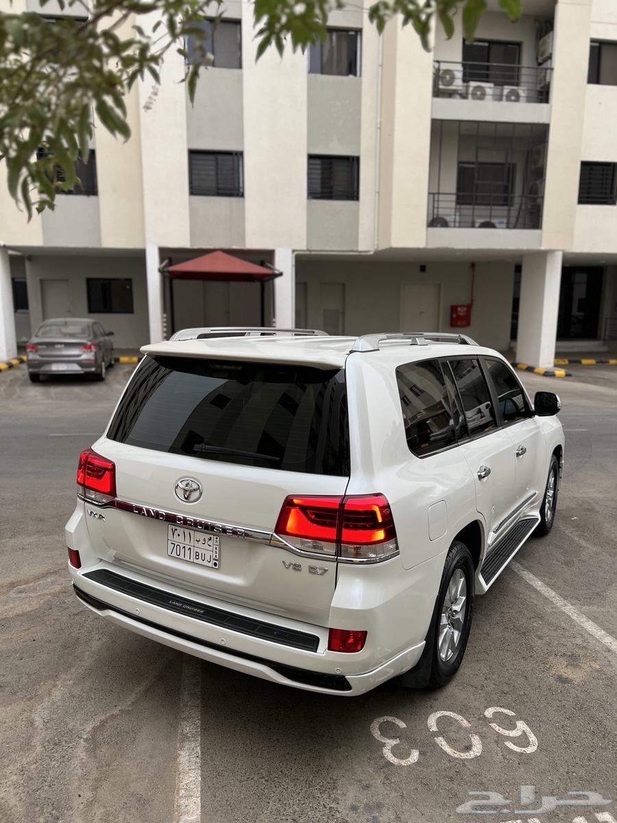 لاندكروزر VX.R مالك أول64370063998594111