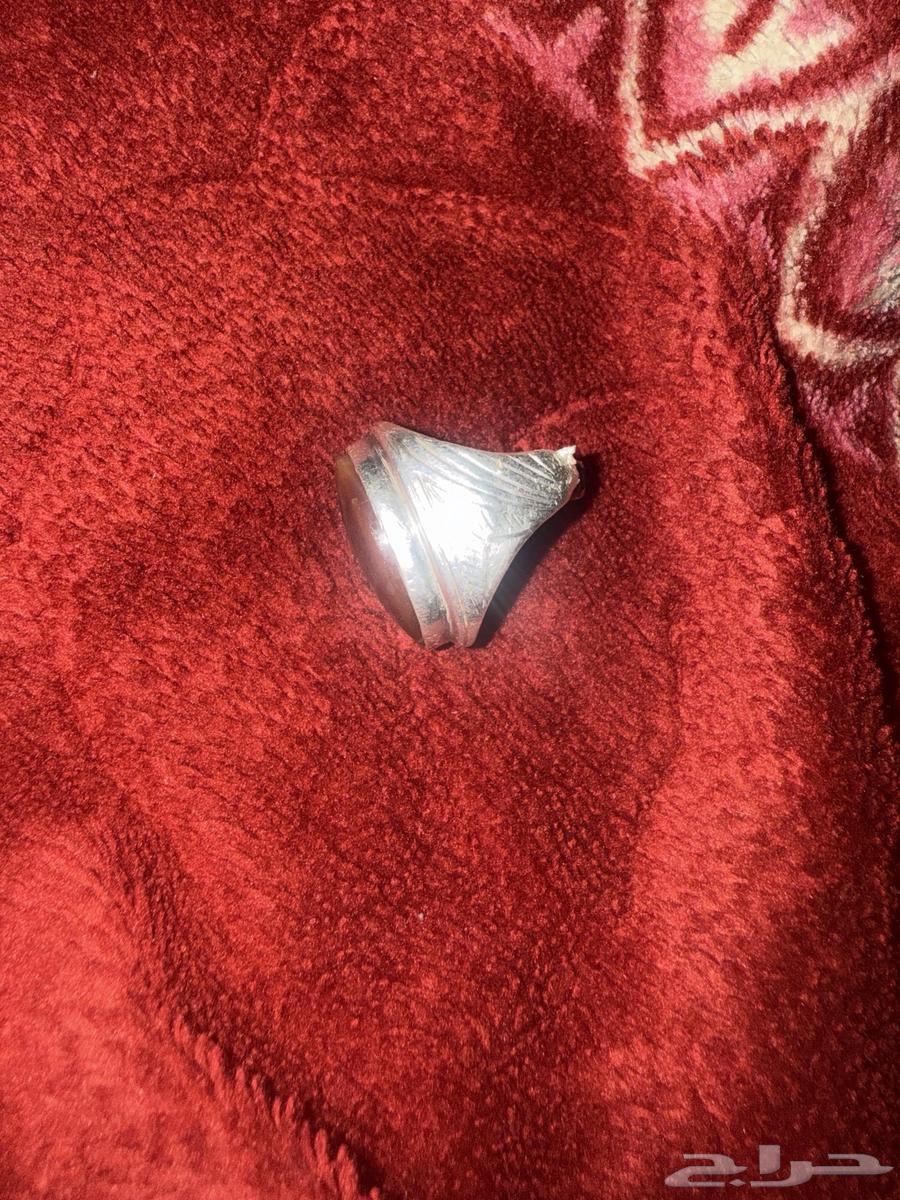 خاتم للبيع عقيق فضه.64363517505665110