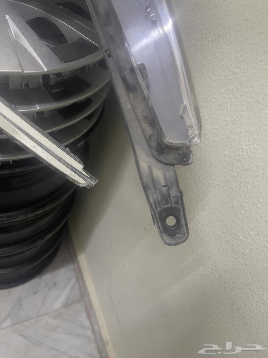 شمعة كورولا 2018 يمين نضيفة شرط خالية من الكسور64360115675267113