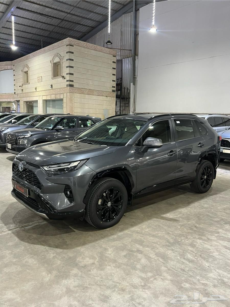 تويوتا راف فور 2023 هايبرد فل كامل XLE مكينة 2.564369126189825111