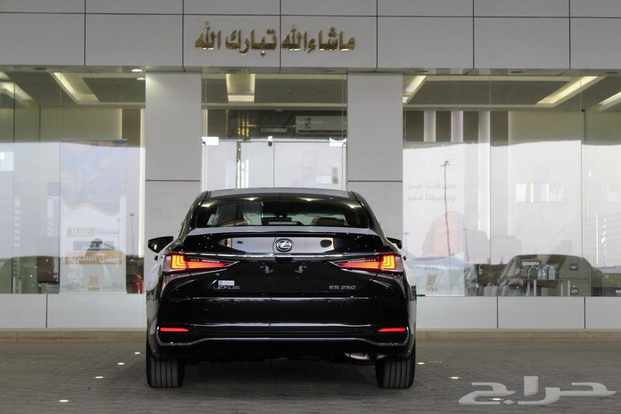 لكزس - ES250 لاكجيري - 2025 - نص فل - خليجي64365499178754113