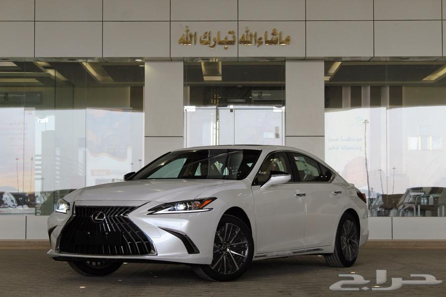لكزس - ES250 لاكجيري - 2025 - نص فل - خليجي64365499178754114
