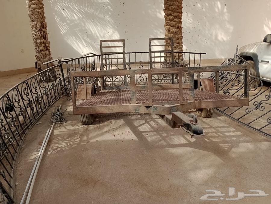 Trailer for loading goods, equipment, and tanks64367332679426114