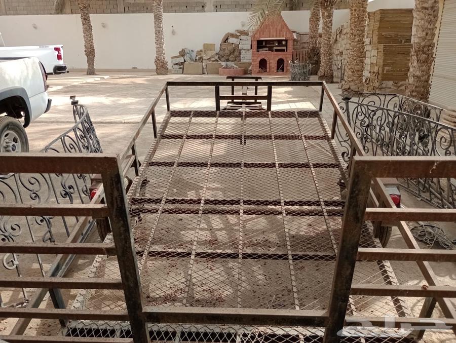 Trailer for loading goods, equipment, and tanks64367332679426111