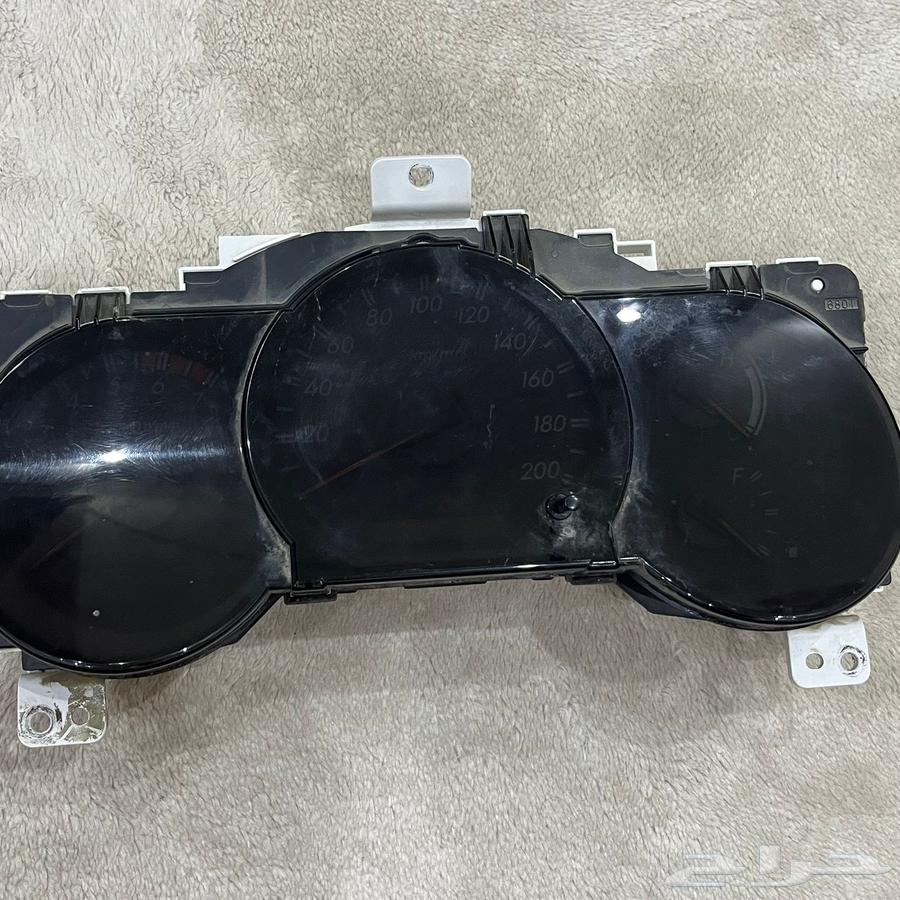 للبيع عداد هايلكس 2011 خربان حق السرعه فقط يطفي ويشتغل64371818420995110