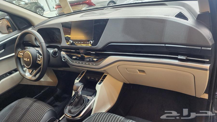 كيا كارنيز نص فل 202564366497804291113