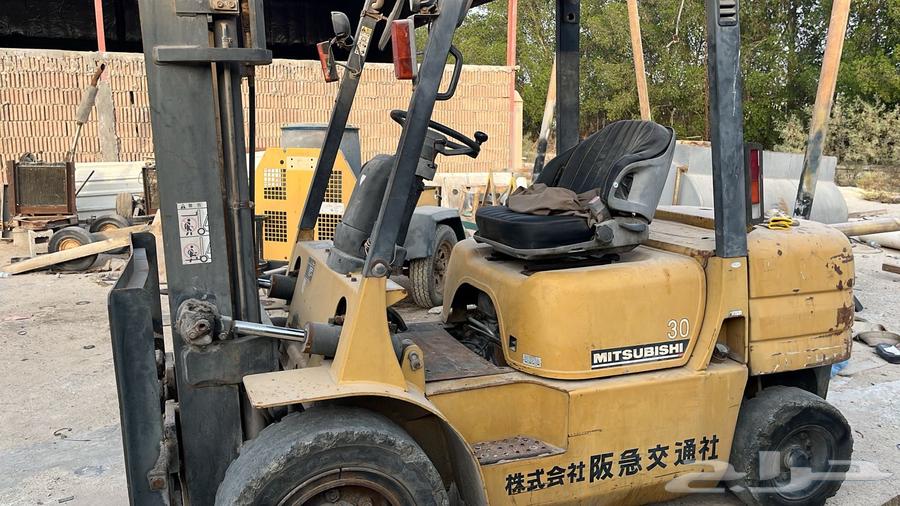 فوركلفت متسوبيشي للبيع 3 طن64369630412291113