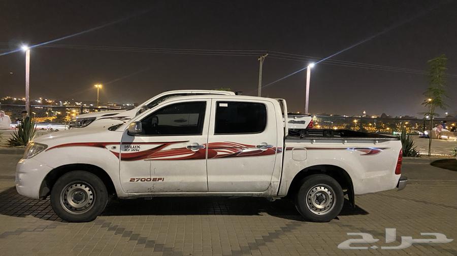 HiLux 201064371891437697110