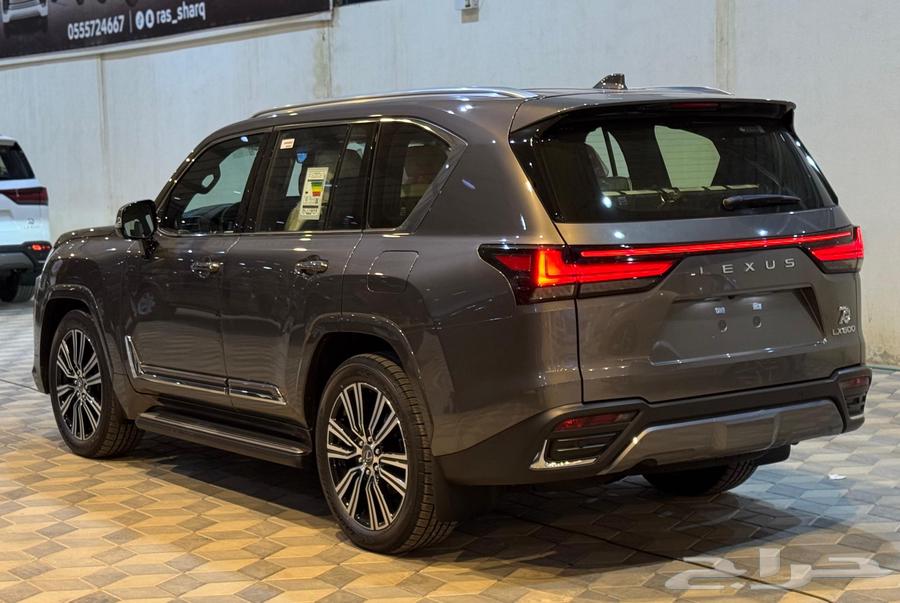 لكزس بي بي لون رمادي داخلية اوفويت64365232309505111