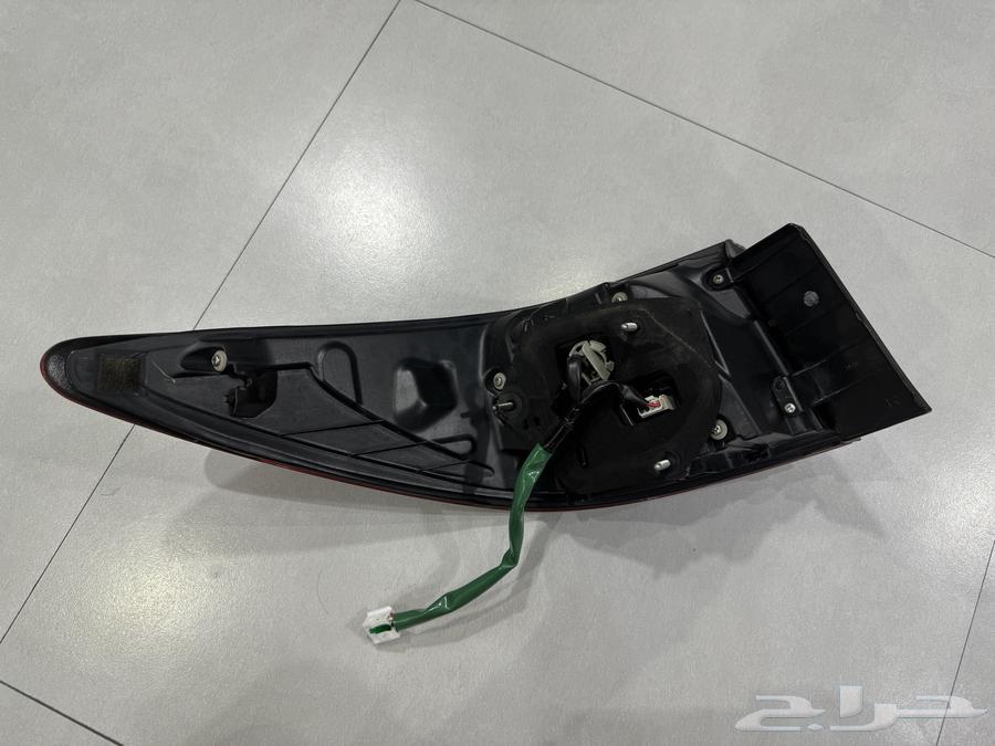 اسطب لكزس ES موديل 2013 - 2015 ركن يمين أصلي نظيف64360376725249114