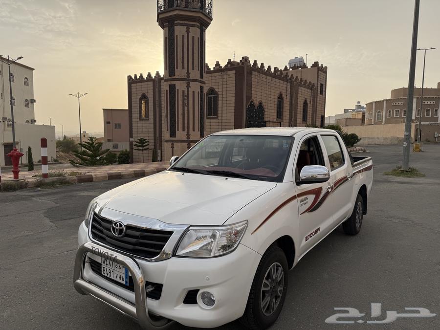 تويوتا هايلوكس 2014 غمارتين مخززن عداد 37 الف وكالة64372067399938111