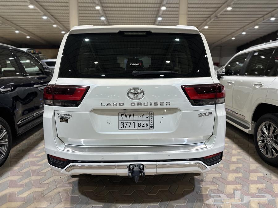 لاندكروزر 2023 سعودي ديزل L4 بحاله الوكاله64367420401283113