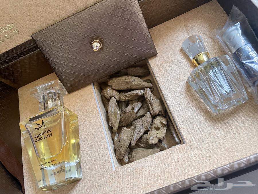 Nukhbat Al Oud64141547669378111