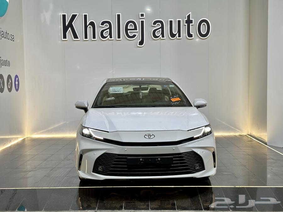 تويوتا كامرى le هايبرد موديل 202564363279280771112