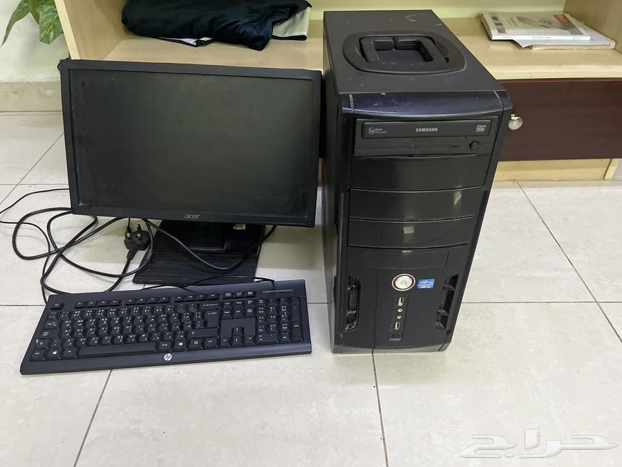 Computer with all its connections and devices64141529225347110